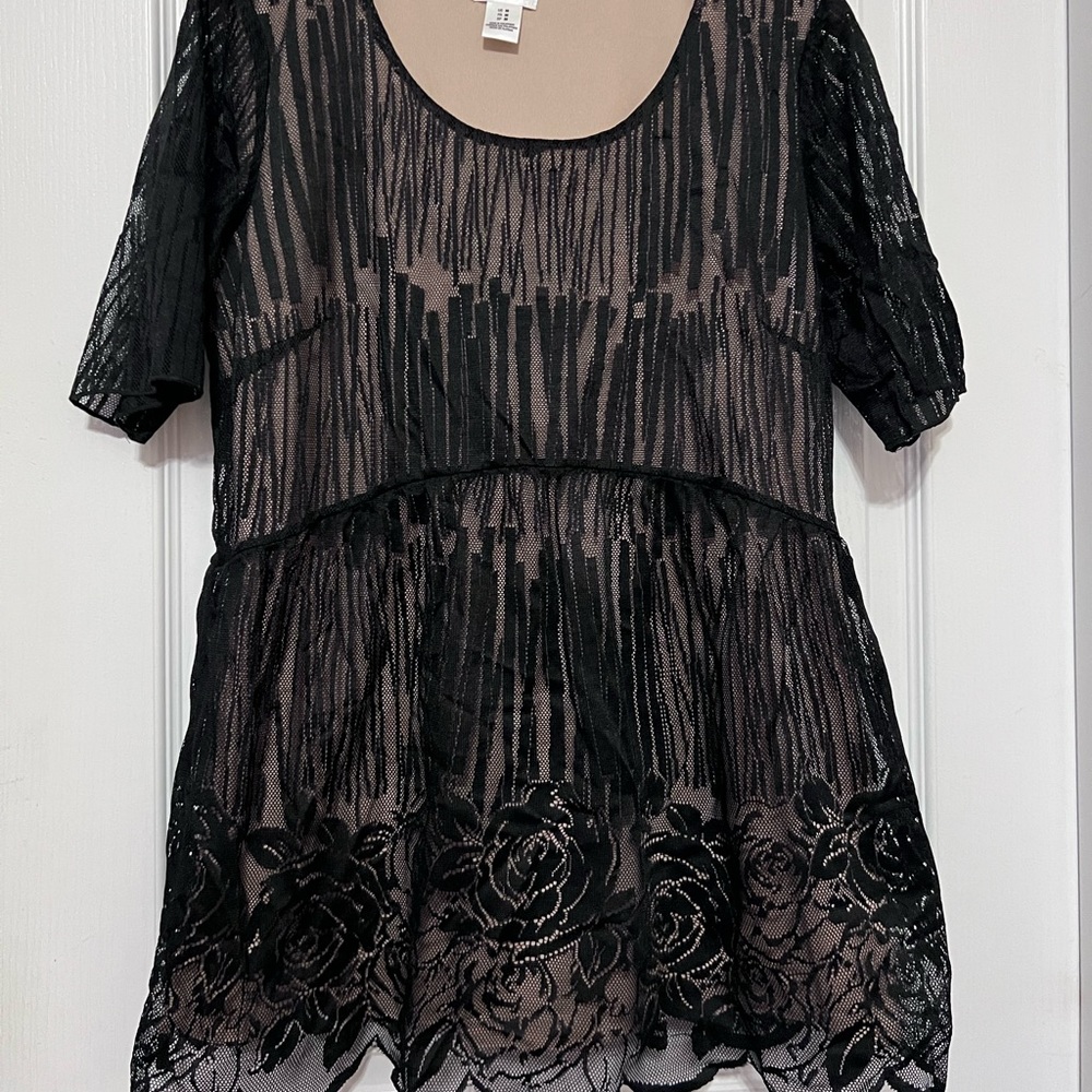 Motherhood blouse lined with overlay. Size Medium Maternity